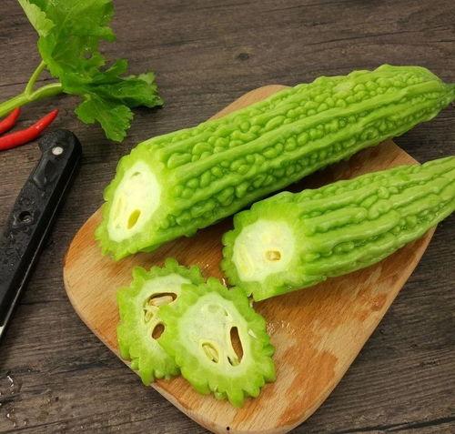 苦瓜没有瓜仔怎么吃,无瓜仔苦瓜的独特食用方法揭秘