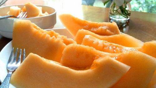 哈密瓜吃后能吃苹果吗,食用搭配的奇妙之旅