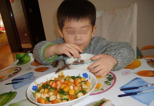 表姐吃瓜还装蒜,笑料百出，装蒜技巧大揭秘